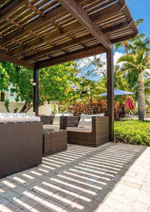Beach Living At Island Pine Villas George Town Luaran gambar